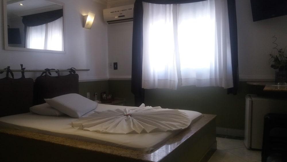 Motel dos Arcos