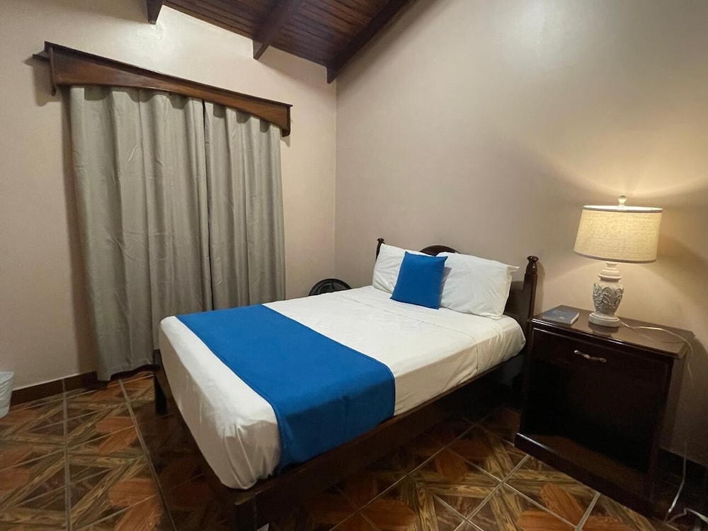 hostal marias