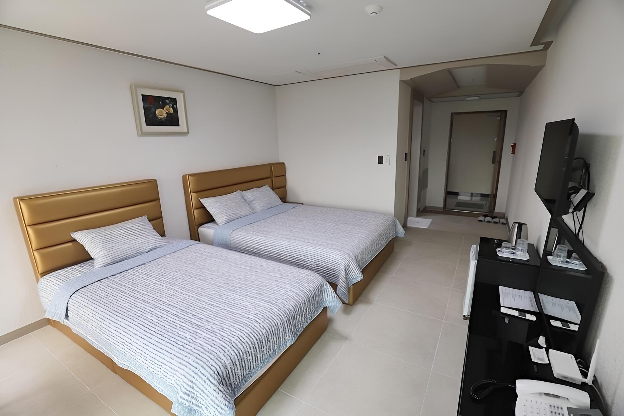 Jeju The Four Hills Hotel