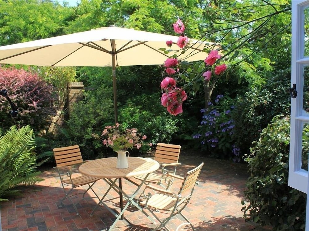 Royal Tunbridge Wells Vacations - Granary Cottage - Property Image 10