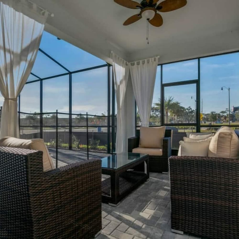 2901 Amazing 8BD Cinema and Game Room view 3