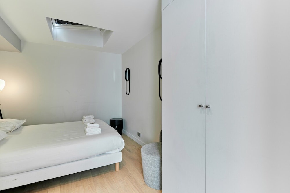 Superb Apartment Porte Maillot / Arc de Triomphe