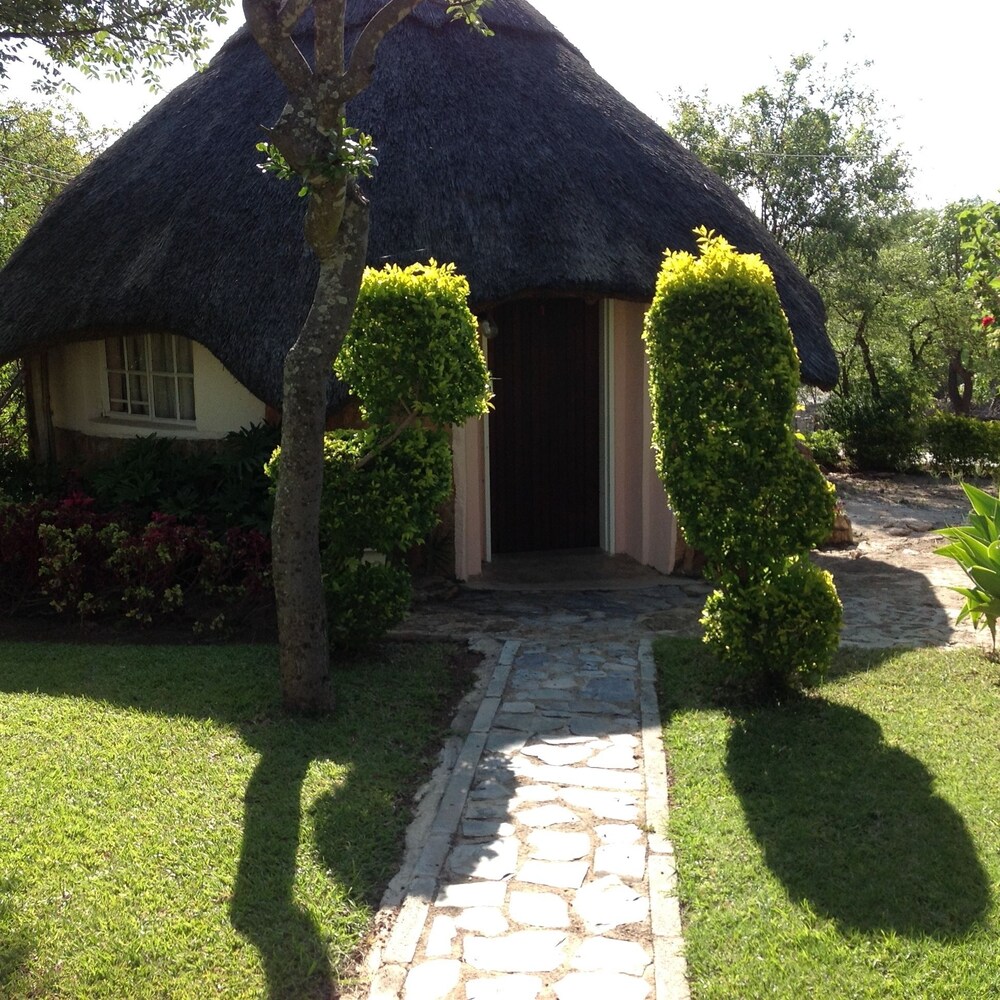 Lynn's Guest House