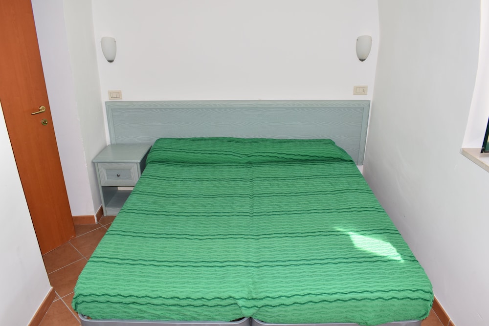Photo 38