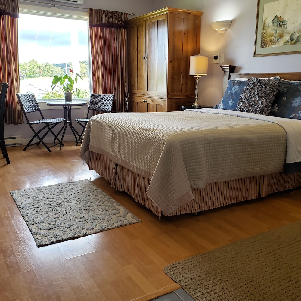 Antigonish Evergreen Inn