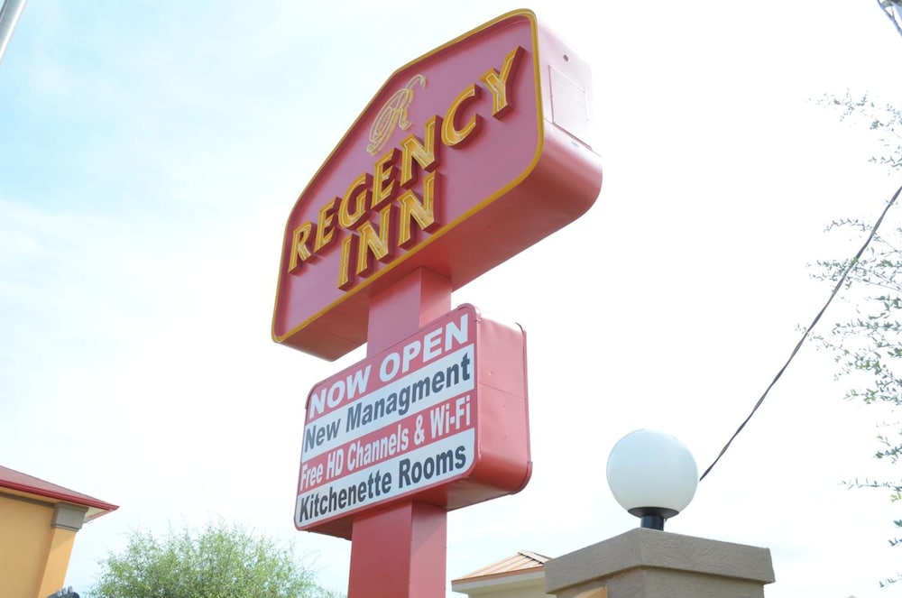 Regency Inn - Property Image 28