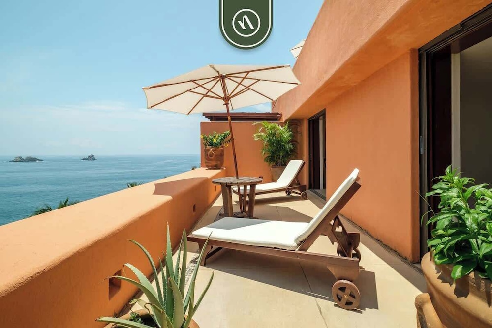 4 BR Penthouse - Breathtaking Views - Private Pool