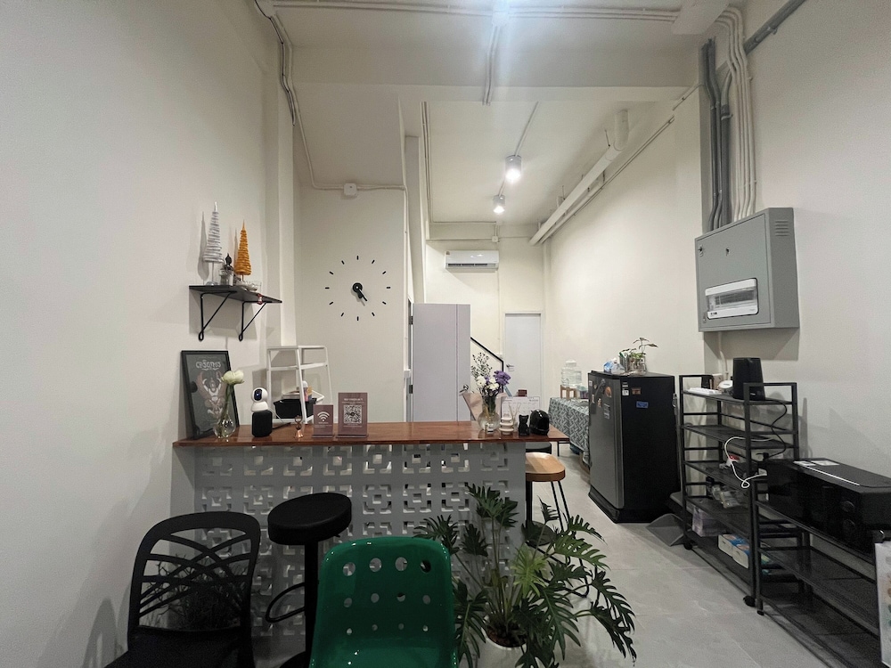 Round The Clock Hostel