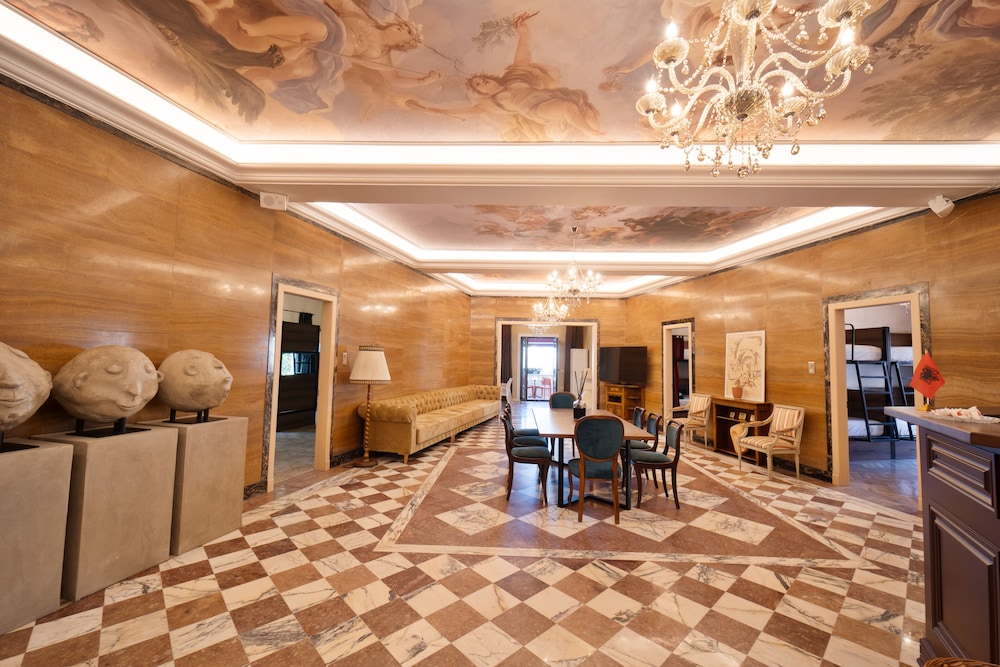 2115 Boutique Hostel