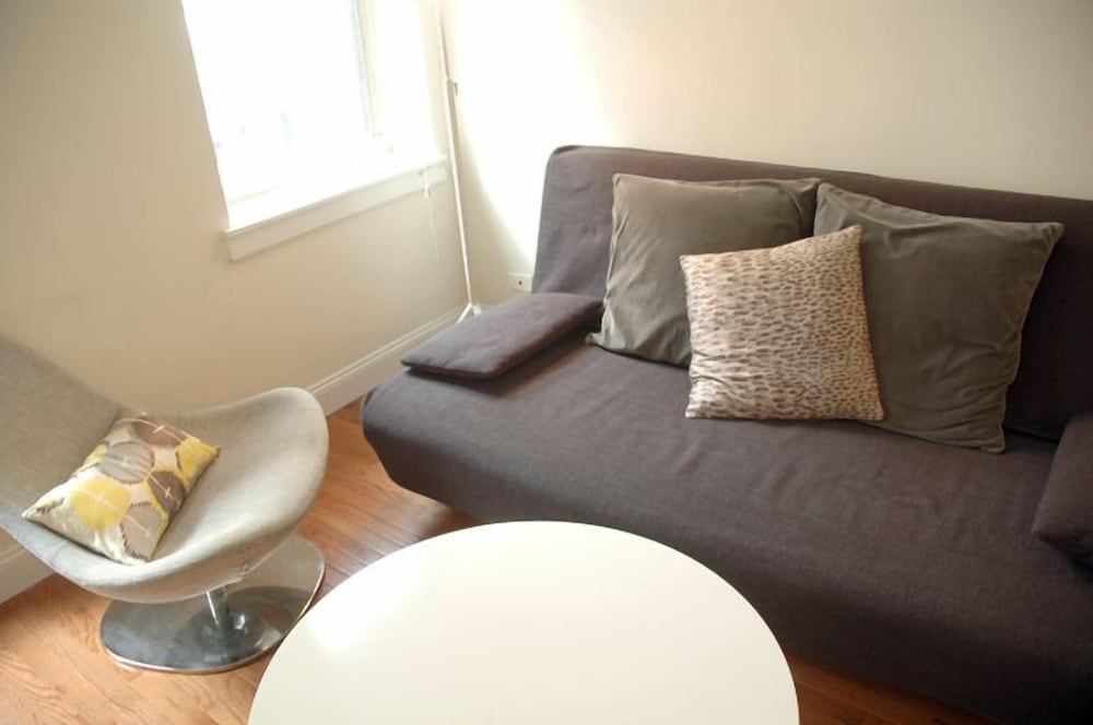 Midtown East 1BR with Private Balcony DR 26 - Image 5