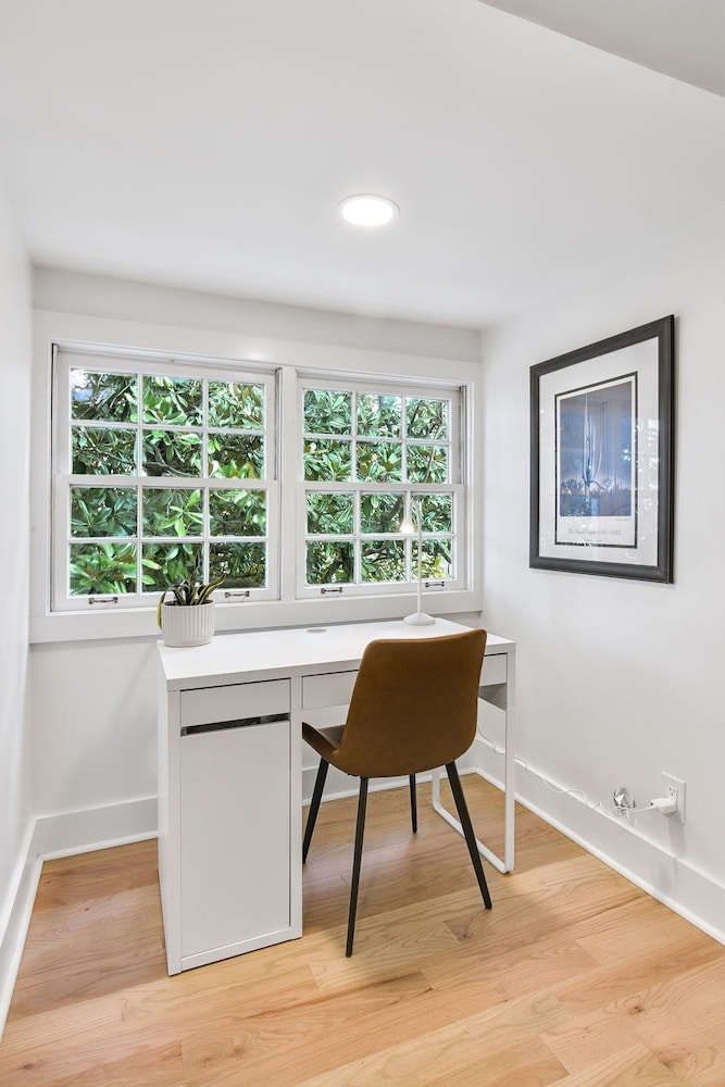 Charming 3BR Retreat in Chamblee