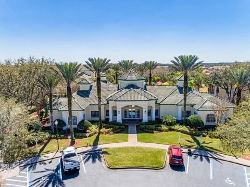 Cozy Condo Minutes Away From Disney view 5