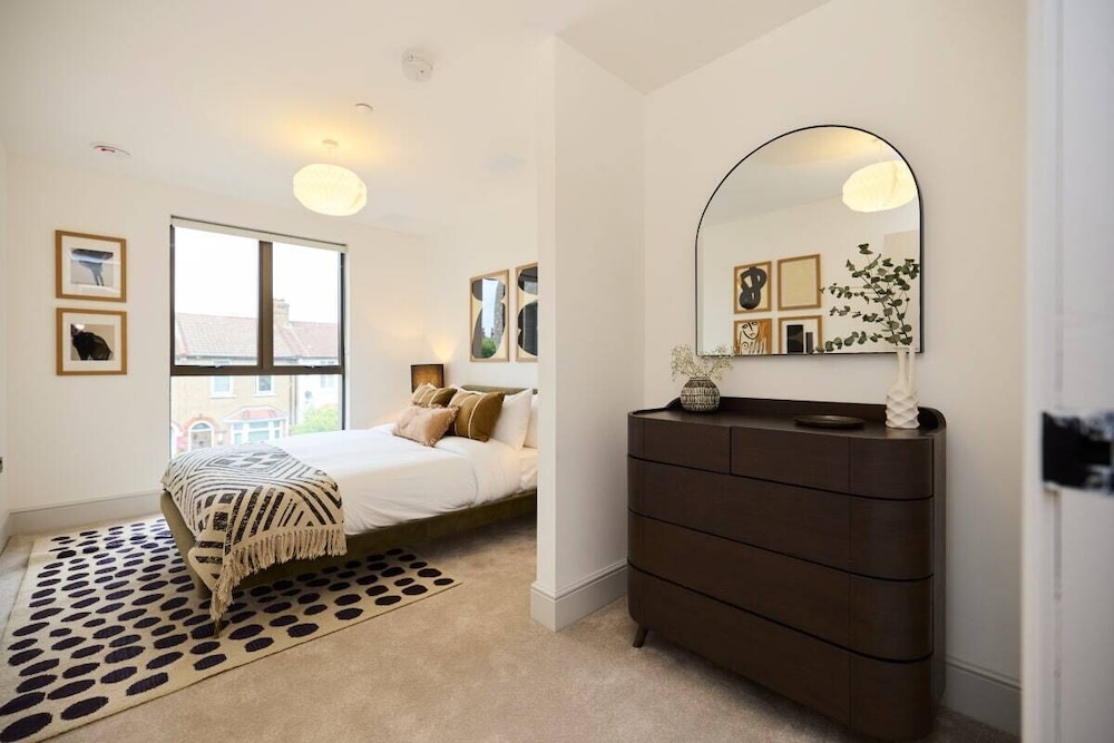 The South Wimbledon Place - Adorable 2bdr Flat With Balcony