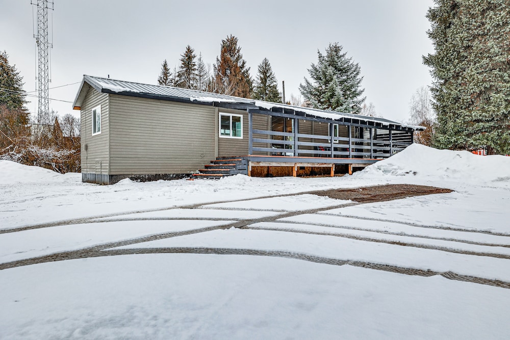 Downtown Cascade Vacation Rental < 1 Mi to Lake!