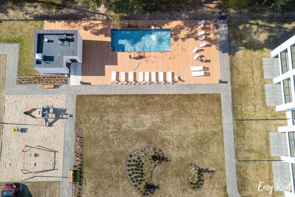 Apartment Lukecin Near Beach and Pool