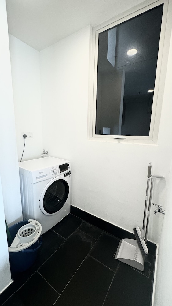UNA Serviced Apartment by Manatidur
