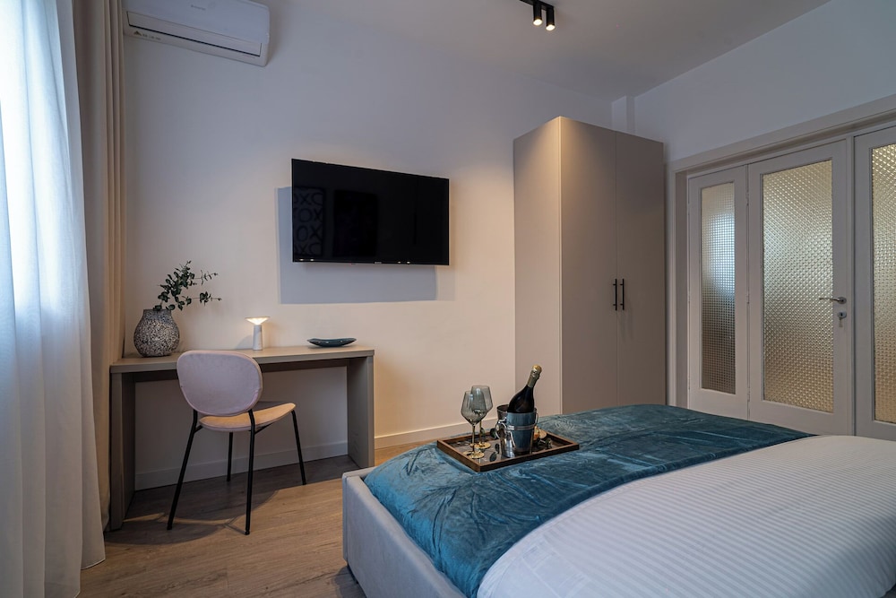 Contemporary 3-Bedroom Lofts - Modern Touches Meet Classic Elegance by Calea Victoriei