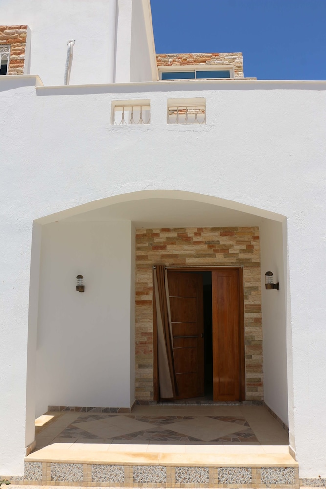 Photo 28
