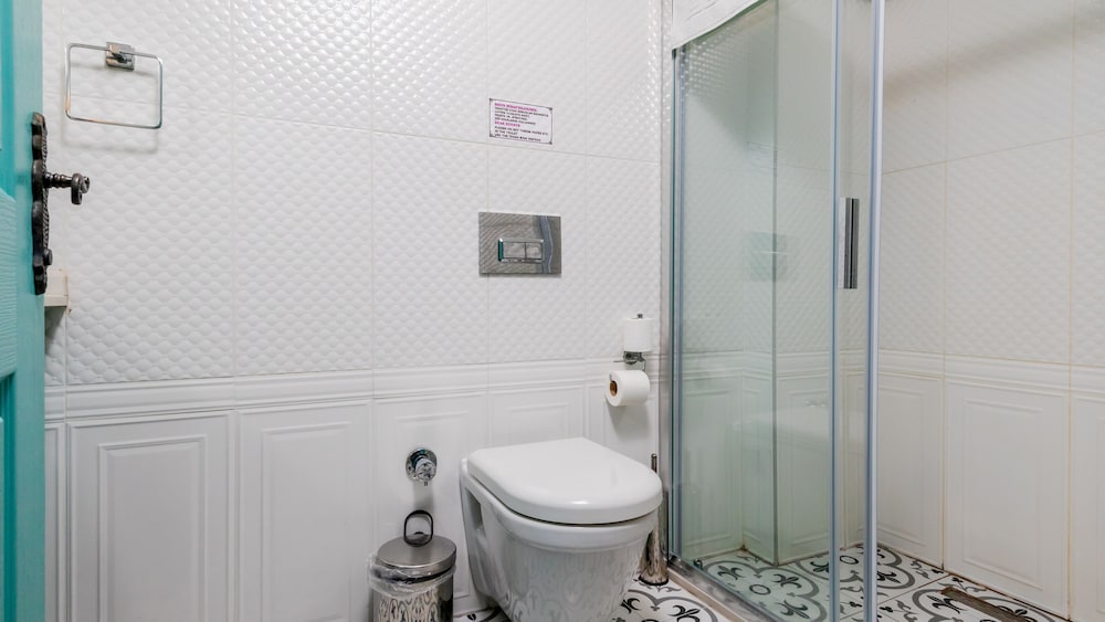 Avlu Alacati Butik Otel - Image 38