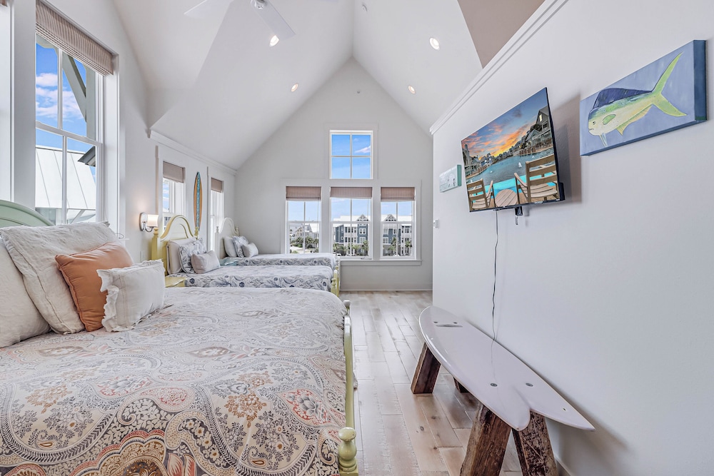 Beach Bungalow TC 2305