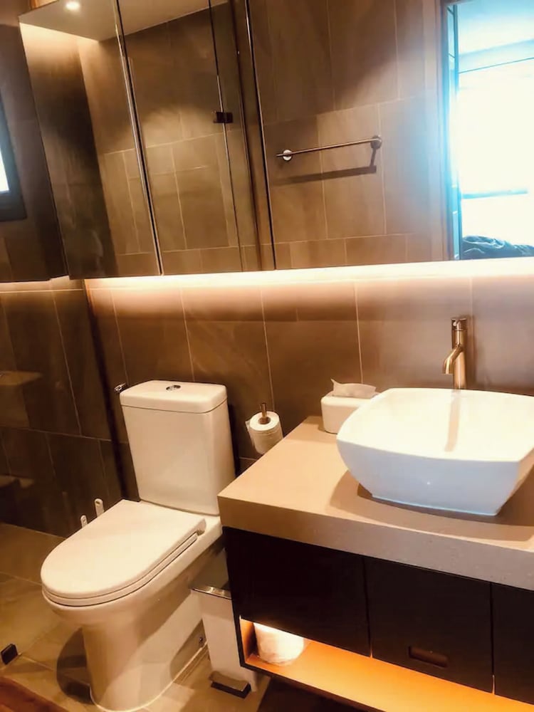 The Antonia Apartments - Korea Town D7