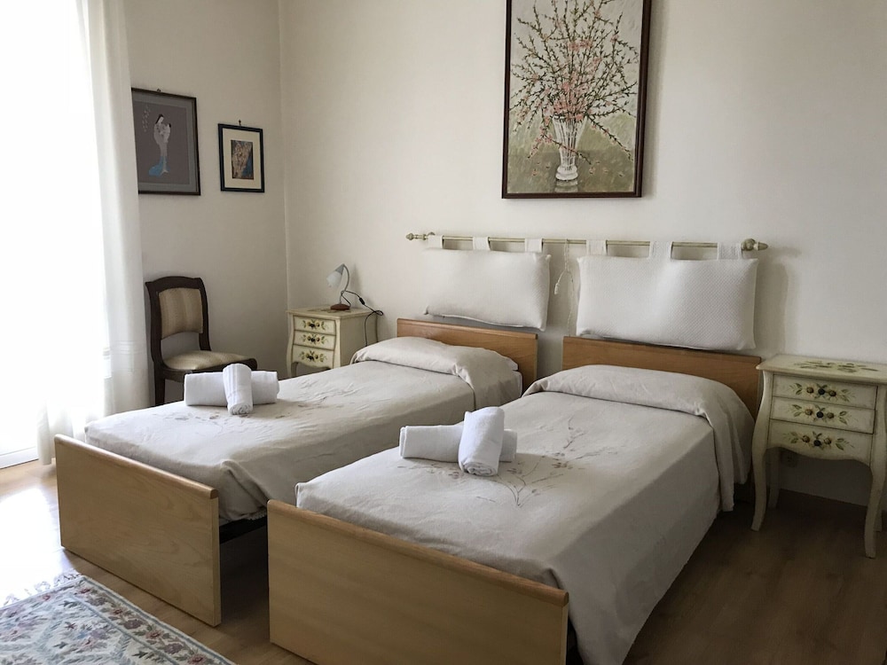 Villa in Torri del Benaco by Lake Garda view 3