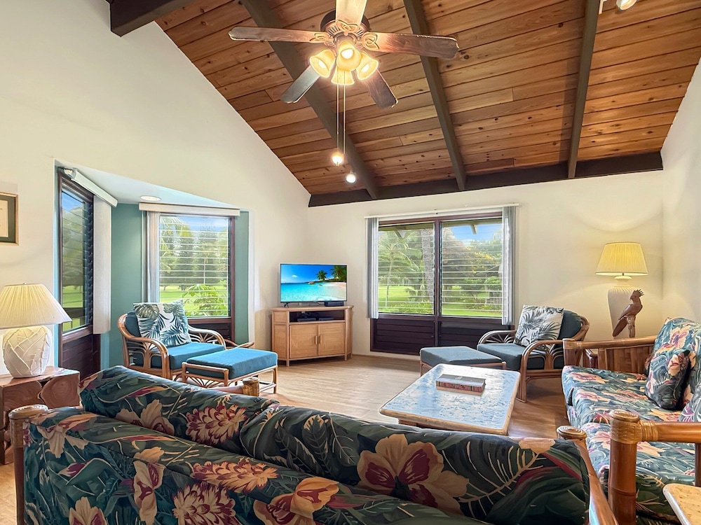Large 3BR + Loft at Kanaloa Pools, Golf Views & Prime Keauhou Location