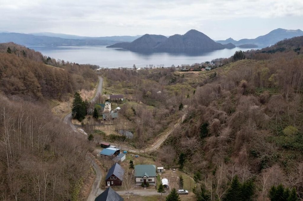 Lake Toya Terrace House