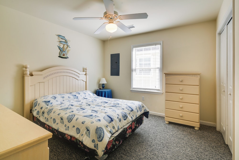 Half-mi to Wildwood Boardwalk: Family-friendly Apt