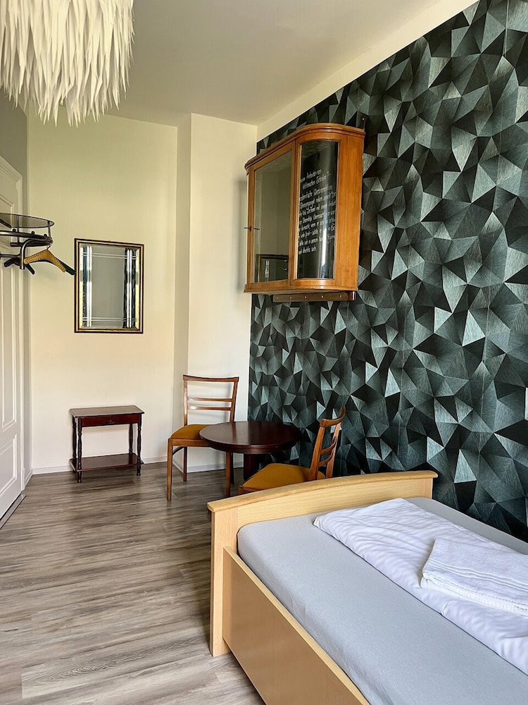 Homeplanet Hostel