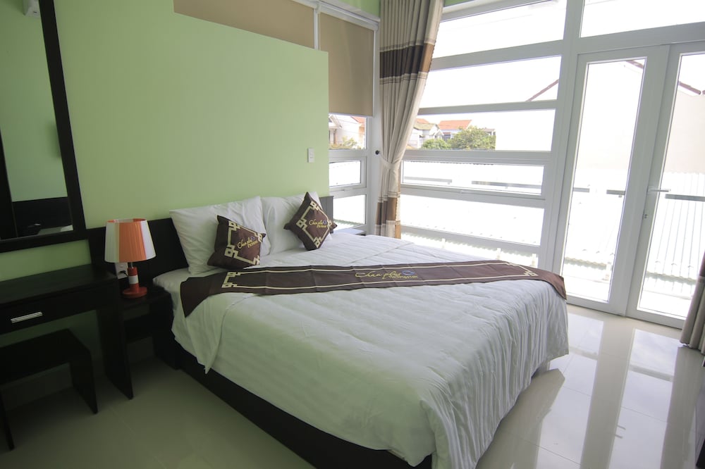 Chau Plus Homestay
