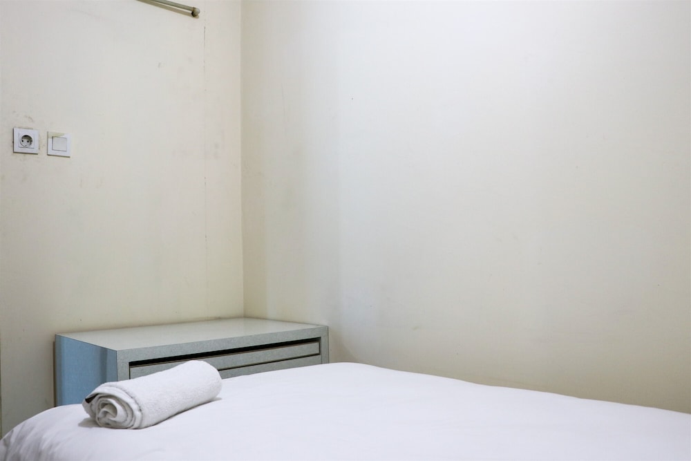 Functional 2Br At Tifolia Apartment