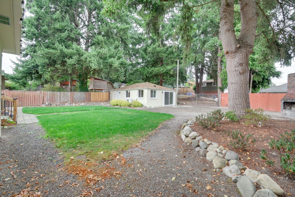 Tacoma Vacation Rental w/ Outdoor Fireplace - Property Image 7