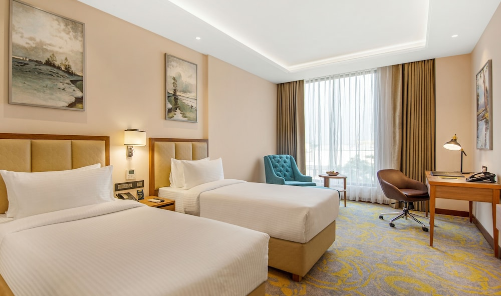 Golden Tulip Jalandhar