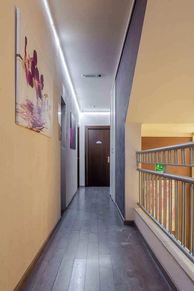 Hotel 3 Comfortable Stay in Ventimiglia