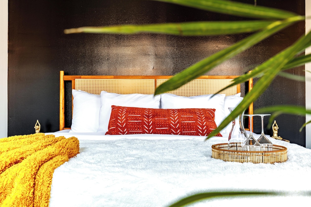 Jungle House Boutique Residences – Downtown Columbus & Short North