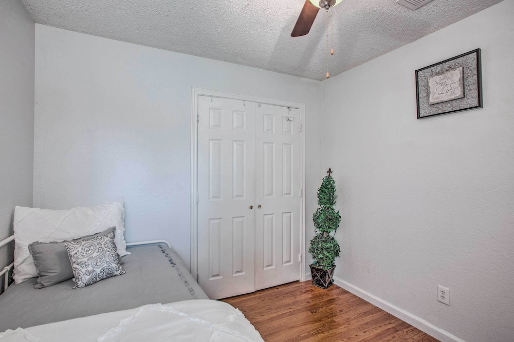 Family-friendly Rowlett Home: 23 Mi To Dallas - Property Image 17