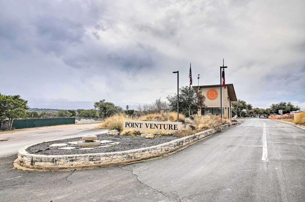Lago Vista Townhome Near Lake Travis! - Property Image 8
