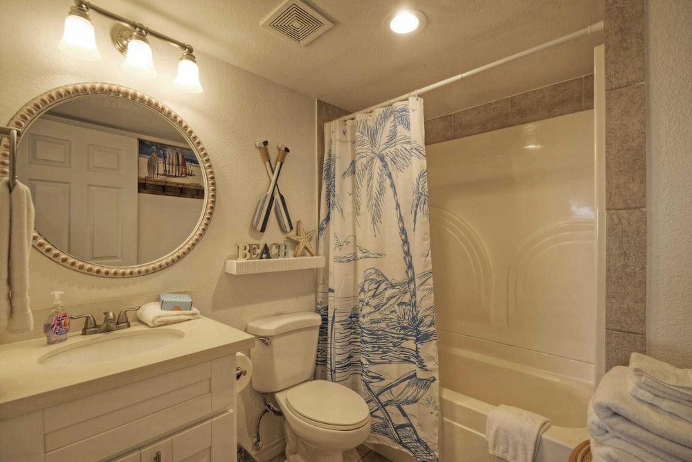 15 Condos, Sleeps 96 w/ Pools & Beach Access Island Retreat by Avantstay