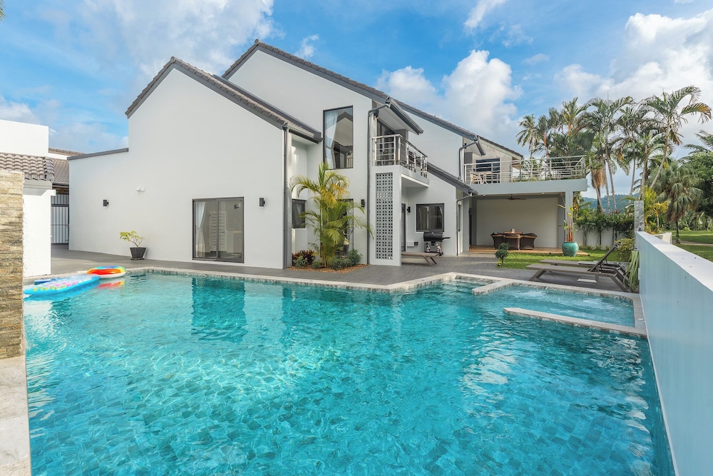 Golfside 5BRVilla with Private Pool V192