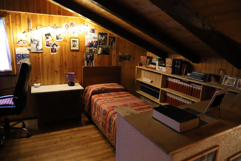 Photo 9