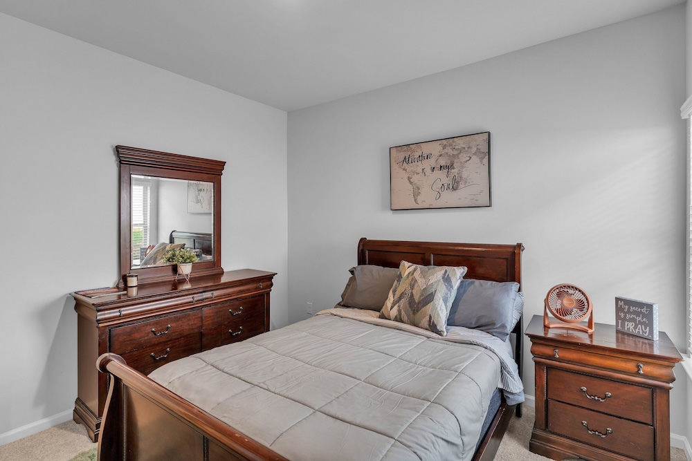 Modern Nest - Huntsville Hideaway 3 Bedroom Home