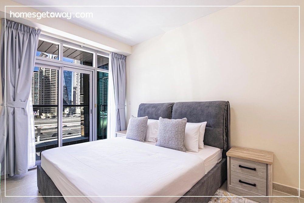 Prime 1BR Global Lake View Mins Metro