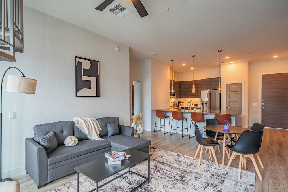 ROVE LIVING/KB - Scottsdale Grand