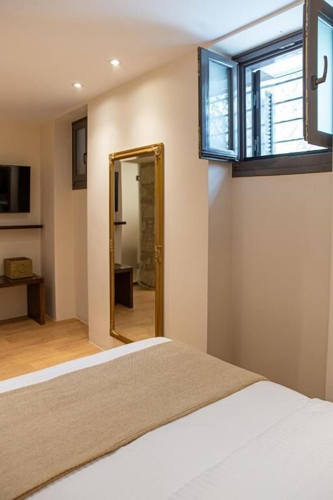 Epitome Suites