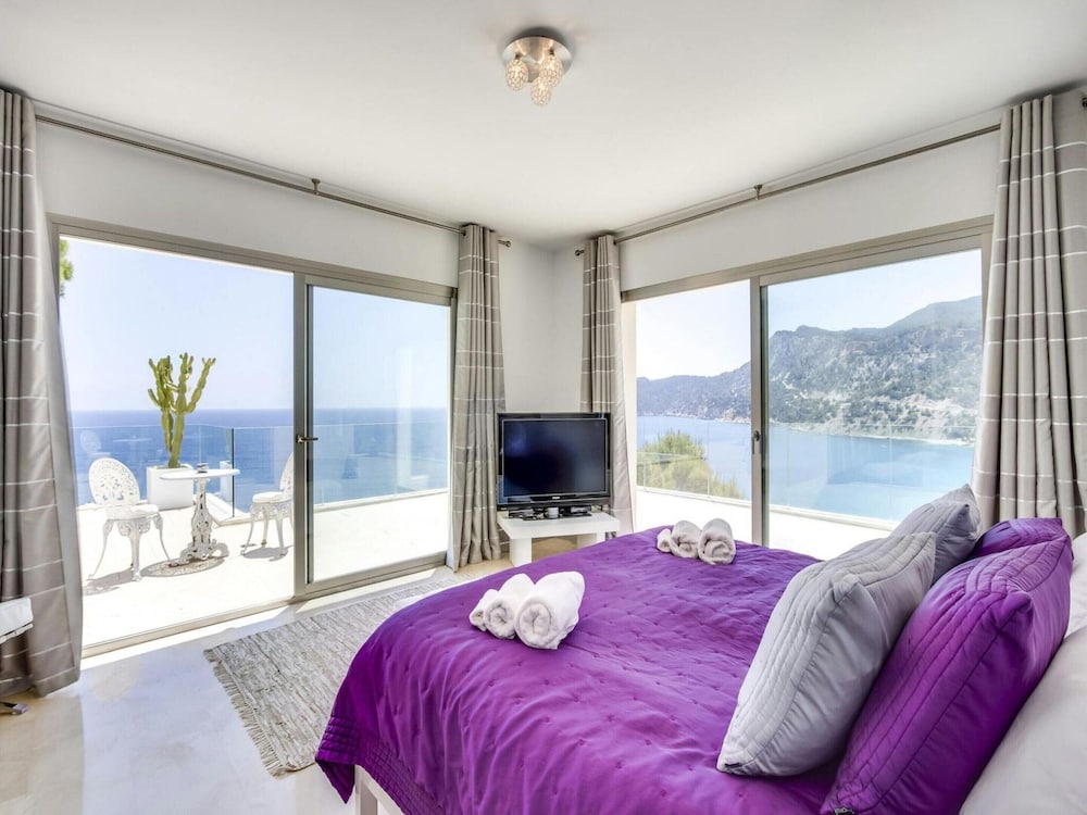 Beautiful Villa With Leisure Activities