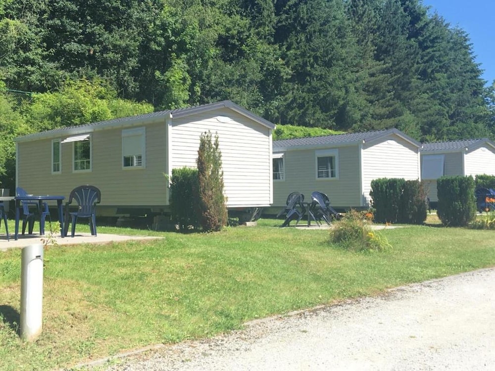 Fine Chalet With Microwave Located in the Ardennes