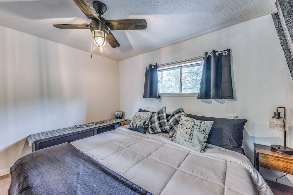 Cozy Ruidoso Cabin Rental w/ Private Hot Tub! view 2