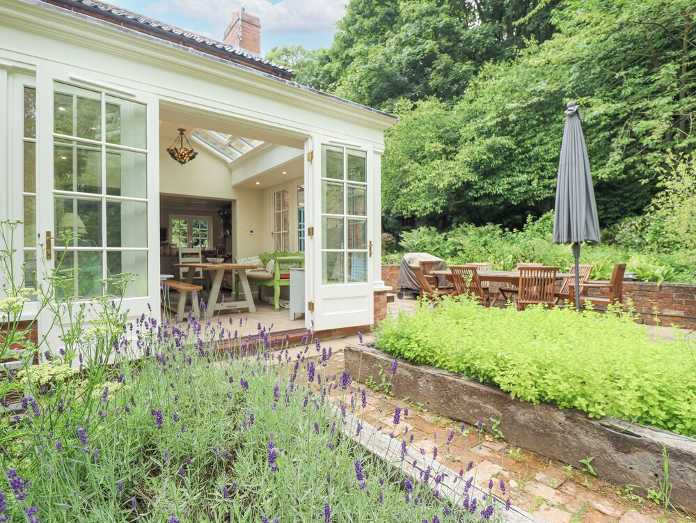 Sunny Cottage