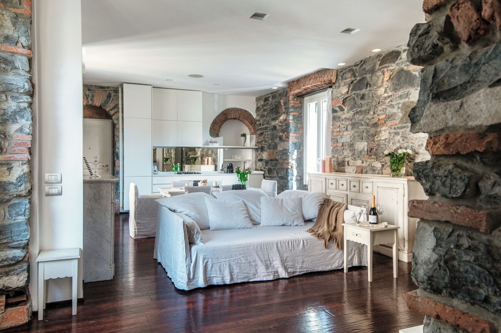 Stunning Central Como apt by JOIVY